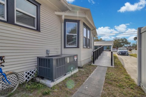 Villa ou maison à vendre à Kissimmee, Floride: 3 chambres, 95.41 m2 № 2127908 - photo 29