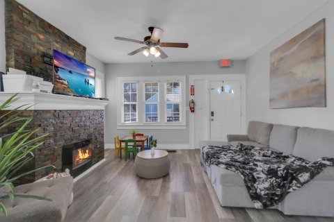 Villa ou maison à vendre à Kissimmee, Floride: 3 chambres, 95.41 m2 № 2127908 - photo 12