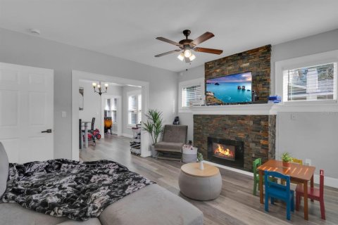 Villa ou maison à vendre à Kissimmee, Floride: 3 chambres, 95.41 m2 № 2127908 - photo 10