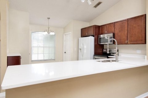 Villa ou maison à louer à Clermont, Floride: 3 chambres, 142.42 m2 № 2391482 - photo 7