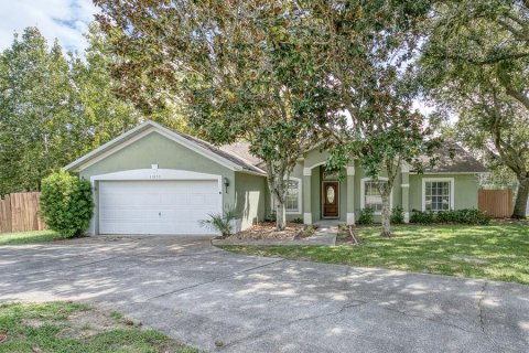 Villa ou maison à Clermont, Floride 3 chambres, 142.42 m2 № 2391482