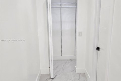 Villa ou maison à louer à North Miami, Floride: 2 chambres, 82.68 m2 № 1999615 - photo 6