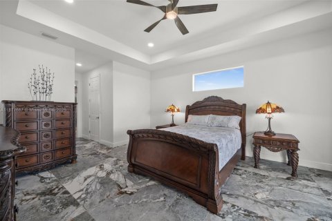 House in Cape Coral, Florida 3 bedrooms, 204.38 sq.m. № 1923177 - photo 20