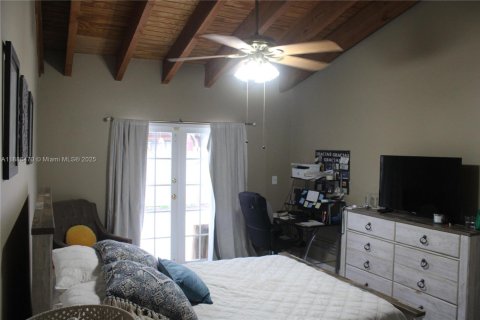 Townhouse in Pembroke Pines, Florida 2 bedrooms, 111.11 sq.m. № 2021360 - photo 5