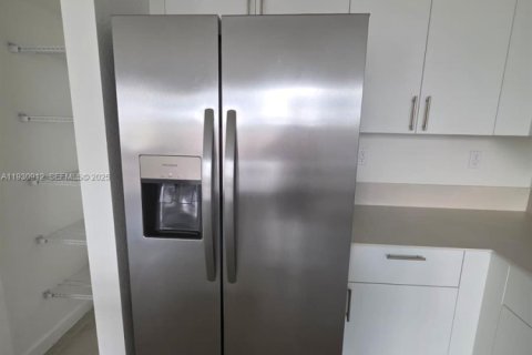 Villa ou maison à louer à Homestead, Floride: 4 chambres № 1989712 - photo 7