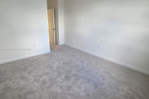 Villa ou maison à louer à Homestead, Floride: 4 chambres № 1989712 - photo 25