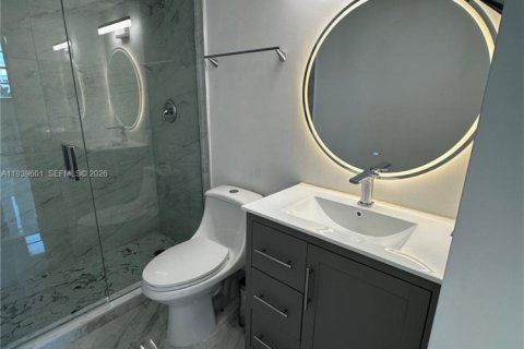 Apartamento en alquiler en Miami, Florida, 2 dormitorios, 96.34 m2 № 1996994 - foto 28