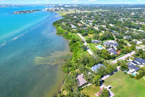 Casa en venta en Belleair, Florida, 3 dormitorios, 277.78 m2 № 1919674 - foto 3