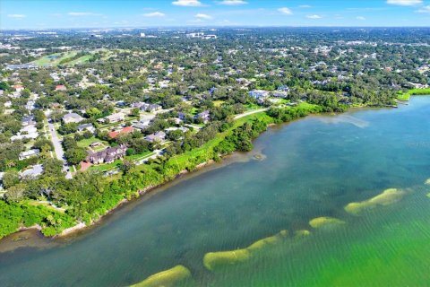 Casa en venta en Belleair, Florida, 3 dormitorios, 277.78 m2 № 1919674 - foto 10