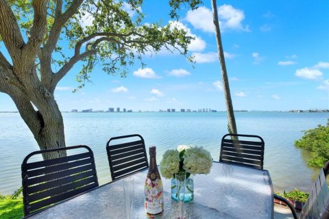 Casa en venta en Belleair, Florida, 3 dormitorios, 277.78 m2 № 1919674 - foto 5