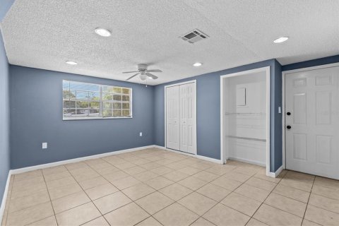 House in Port Richey, Florida 3 bedrooms, 115.57 sq.m. № 1755224 - photo 14