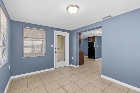 House in Port Richey, Florida 3 bedrooms, 115.57 sq.m. № 1755224 - photo 25