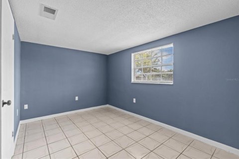 House in Port Richey, Florida 3 bedrooms, 115.57 sq.m. № 1755224 - photo 19