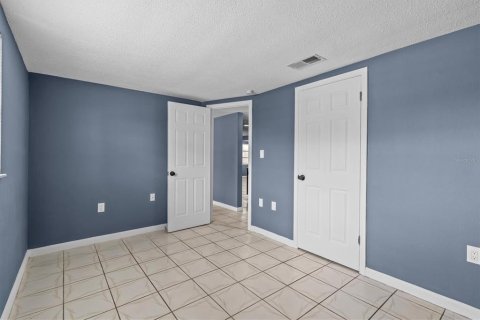 House in Port Richey, Florida 3 bedrooms, 115.57 sq.m. № 1755224 - photo 20