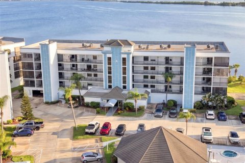 Condo in Cocoa Beach, Florida, 2 bedrooms  № 2267319