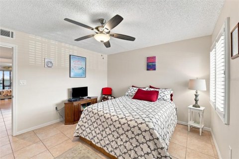 Condo in Cocoa Beach, Florida, 2 bedrooms  № 2267319 - photo 8