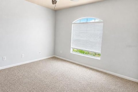 House in Parrish, Florida 4 bedrooms, 238.02 sq.m. № 2321288 - photo 10
