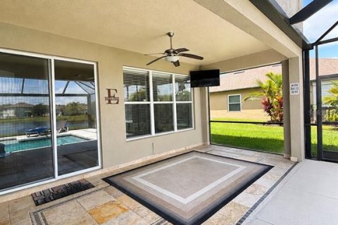 House in Parrish, Florida 4 bedrooms, 238.02 sq.m. № 2321288 - photo 29