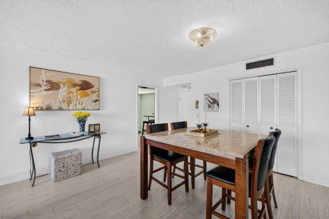 Copropriété à vendre à Lauderdale-by-the-Sea, Floride: 2 chambres, 107.02 m2 № 2435466 - photo 29