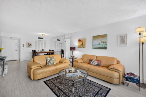 Copropriété à vendre à Lauderdale-by-the-Sea, Floride: 2 chambres, 107.02 m2 № 2435466 - photo 27