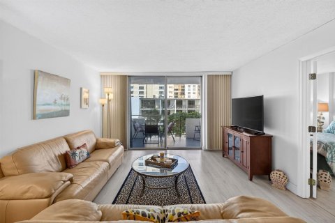 Copropriété à vendre à Lauderdale-by-the-Sea, Floride: 2 chambres, 107.02 m2 № 2435466 - photo 18