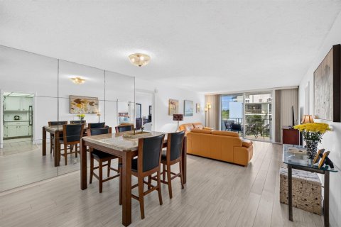 Copropriété à vendre à Lauderdale-by-the-Sea, Floride: 2 chambres, 107.02 m2 № 2435466 - photo 14