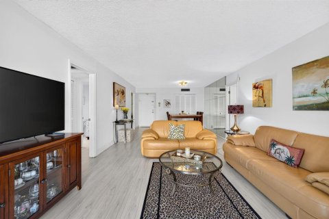 Copropriété à vendre à Lauderdale-by-the-Sea, Floride: 2 chambres, 107.02 m2 № 2435466 - photo 26