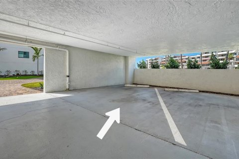Condo in Longboat Key, Florida, 3 bedrooms  № 2093127 - photo 30