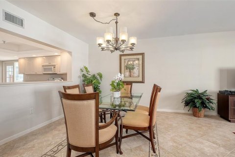 Condo in Longboat Key, Florida, 3 bedrooms  № 2093127 - photo 12