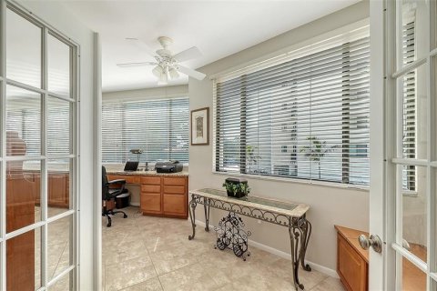 Condo in Longboat Key, Florida, 3 bedrooms  № 2093127 - photo 17