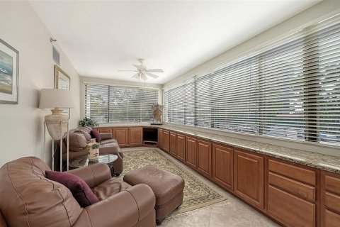 Condo in Longboat Key, Florida, 3 bedrooms  № 2093127 - photo 18