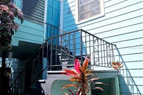 House in Saint Petersburg, Florida 1 bedroom, 49.05 sq.m. № 1903289 - photo 1