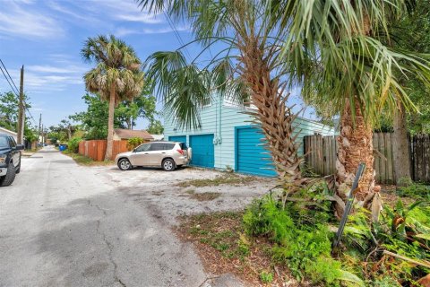 House in Saint Petersburg, Florida 1 bedroom, 49.05 sq.m. № 1903289 - photo 11