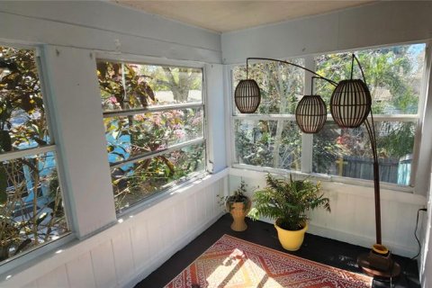 House in Saint Petersburg, Florida 1 bedroom, 49.05 sq.m. № 1903289 - photo 6