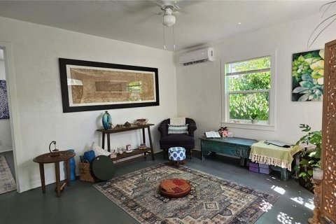 House in Saint Petersburg, Florida 1 bedroom, 49.05 sq.m. № 1903289 - photo 5