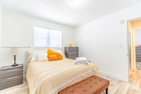Immobilier commercial à vendre à Miami, Floride: 215.53 m2 № 1937481 - photo 9
