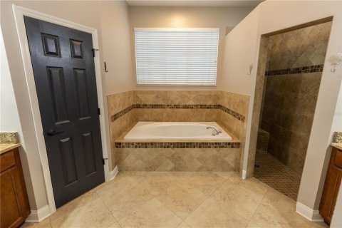 Villa ou maison à vendre à Riverview, Floride: 4 chambres, 258.18 m2 № 2419741 - photo 6