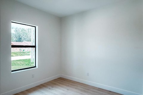 Commercial property in Port Charlotte, Florida 6 bedrooms, 222.59 sq.m. № 1916064 - photo 6