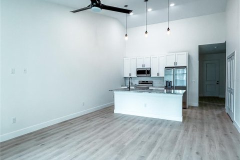 Commercial property in Port Charlotte, Florida 6 bedrooms, 222.59 sq.m. № 1916064 - photo 5