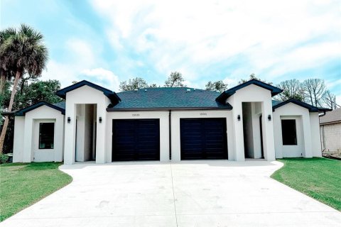 Commercial property in Port Charlotte, Florida 6 bedrooms, 222.59 sq.m. № 1916064 - photo 1
