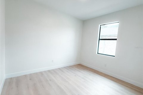 Commercial property in Port Charlotte, Florida 6 bedrooms, 222.59 sq.m. № 1916064 - photo 16