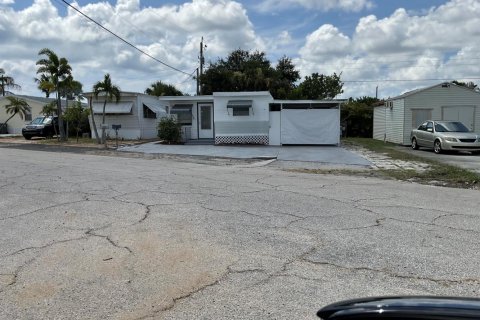 Immobilier commercial à vendre à West Palm Beach, Floride: 116.13 m2 № 2250392 - photo 30