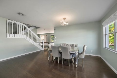 Casa en venta en Fort Myers, Florida, 4 dormitorios, 267.09 m2 № 2425785 - foto 9