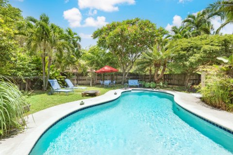 House in Biscayne Park, Florida 3 bedrooms, 130.34 sq.m. № 1872738 - photo 27