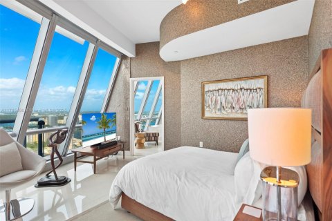 Condo in Sunny Isles Beach, Florida, 6 bedrooms  № 1864942 - photo 16