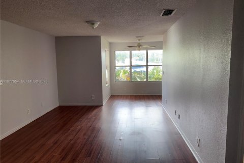 Copropriété à louer à Margate, Floride: 1 chambre, 66.15 m2 № 2046245 - photo 28