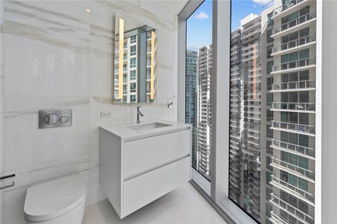 Condominio en venta en Miami, Florida, 5 dormitorios, 371.05 m2 № 2012875 - foto 26