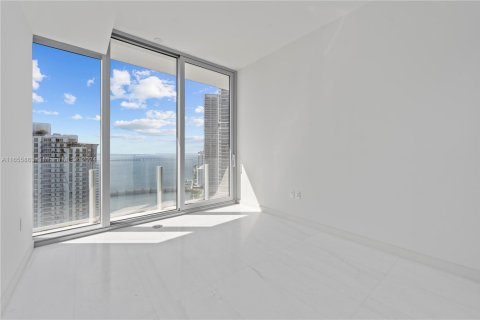 Condominio en venta en Miami, Florida, 5 dormitorios, 371.05 m2 № 2012875 - foto 21
