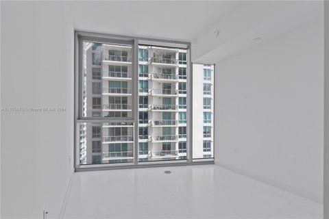 Condominio en venta en Miami, Florida, 5 dormitorios, 371.05 m2 № 2012875 - foto 29