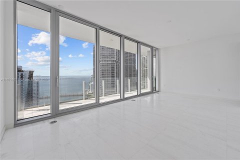 Condominio en venta en Miami, Florida, 5 dormitorios, 371.05 m2 № 2012875 - foto 15